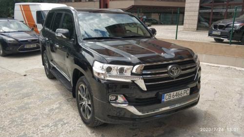 land-cruiser-black-3