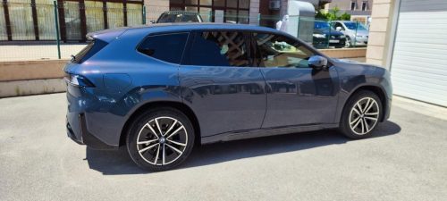 BMW iX3